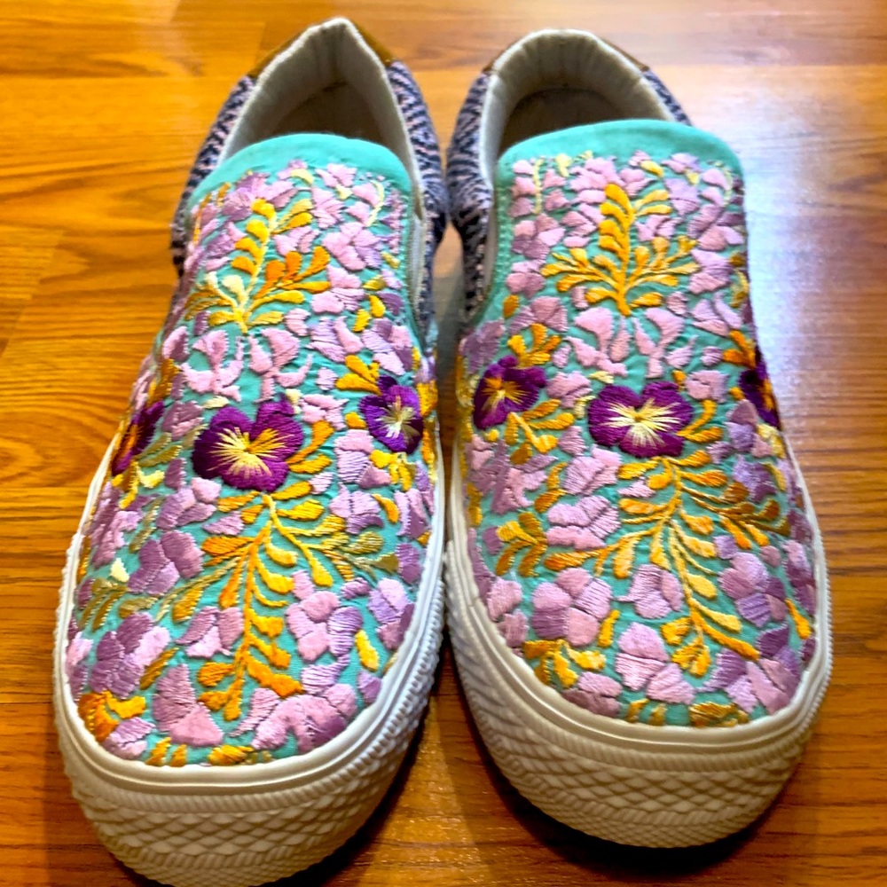 Embroidered Oaxacan Shoes